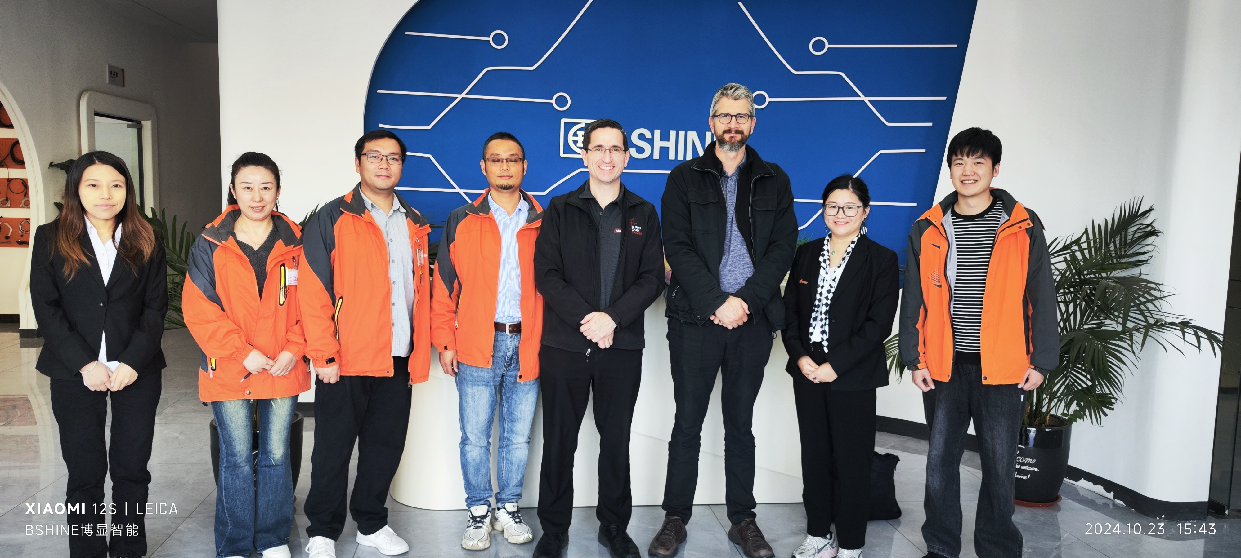 Cliente canadense visita fábrica de Anhui Bshine para discutir P&D de design de produto e estudos de viabilidade